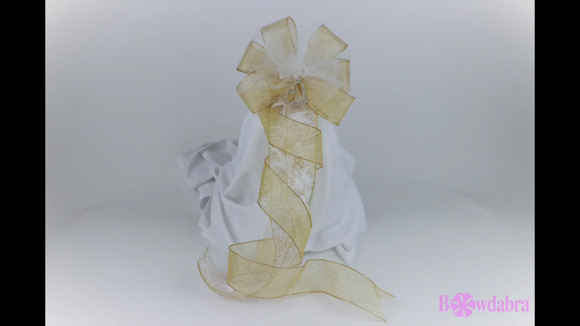 Easy DIY Pew Bows, Chair Bows and Wedding Decorating with Bowdabra on Vimeo