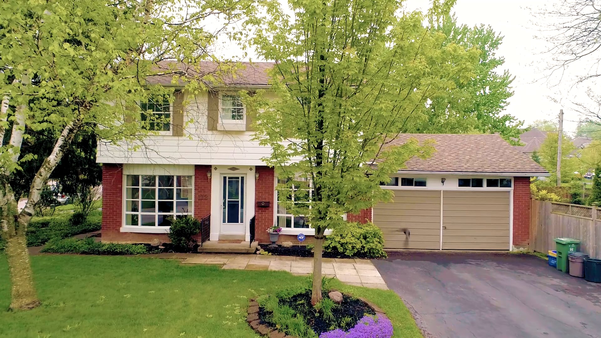 112 Pleasant Avenue Dundas on Vimeo