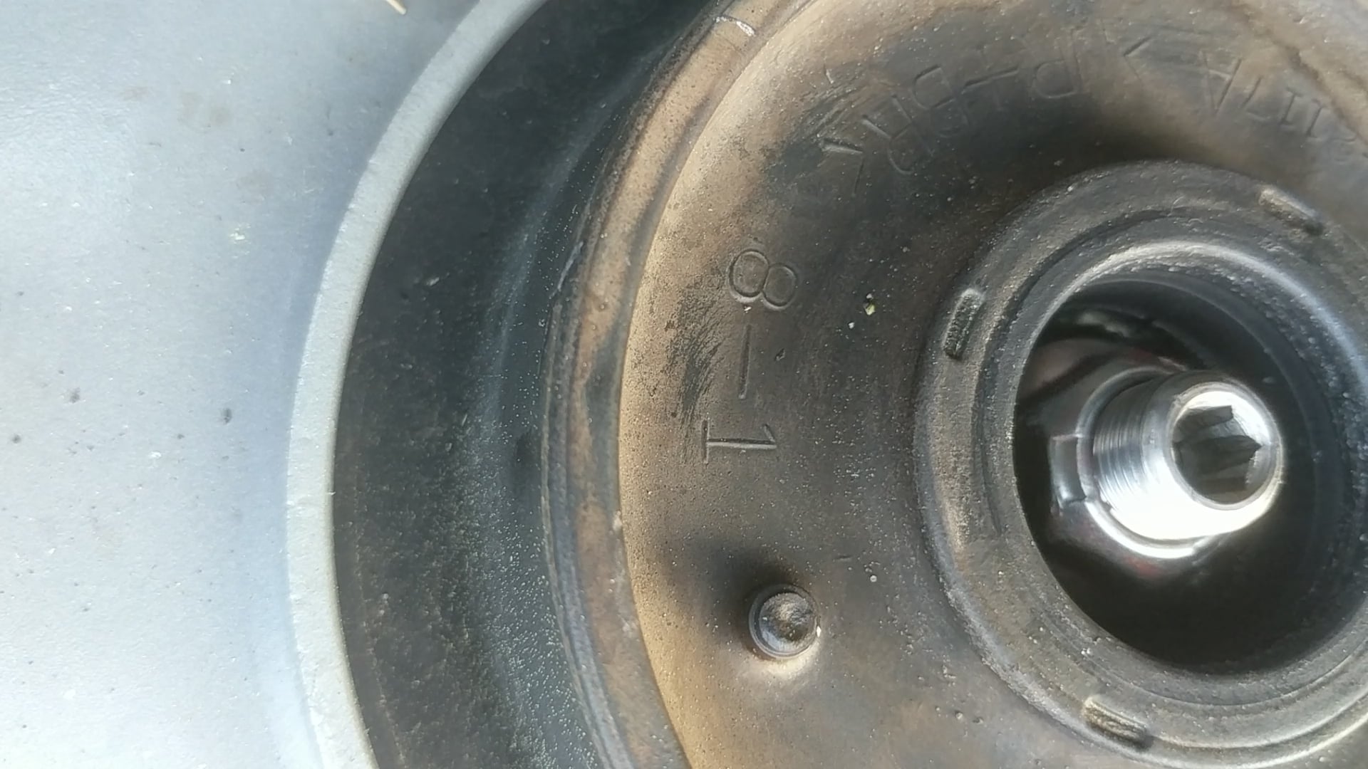 Strut popping on Vimeo