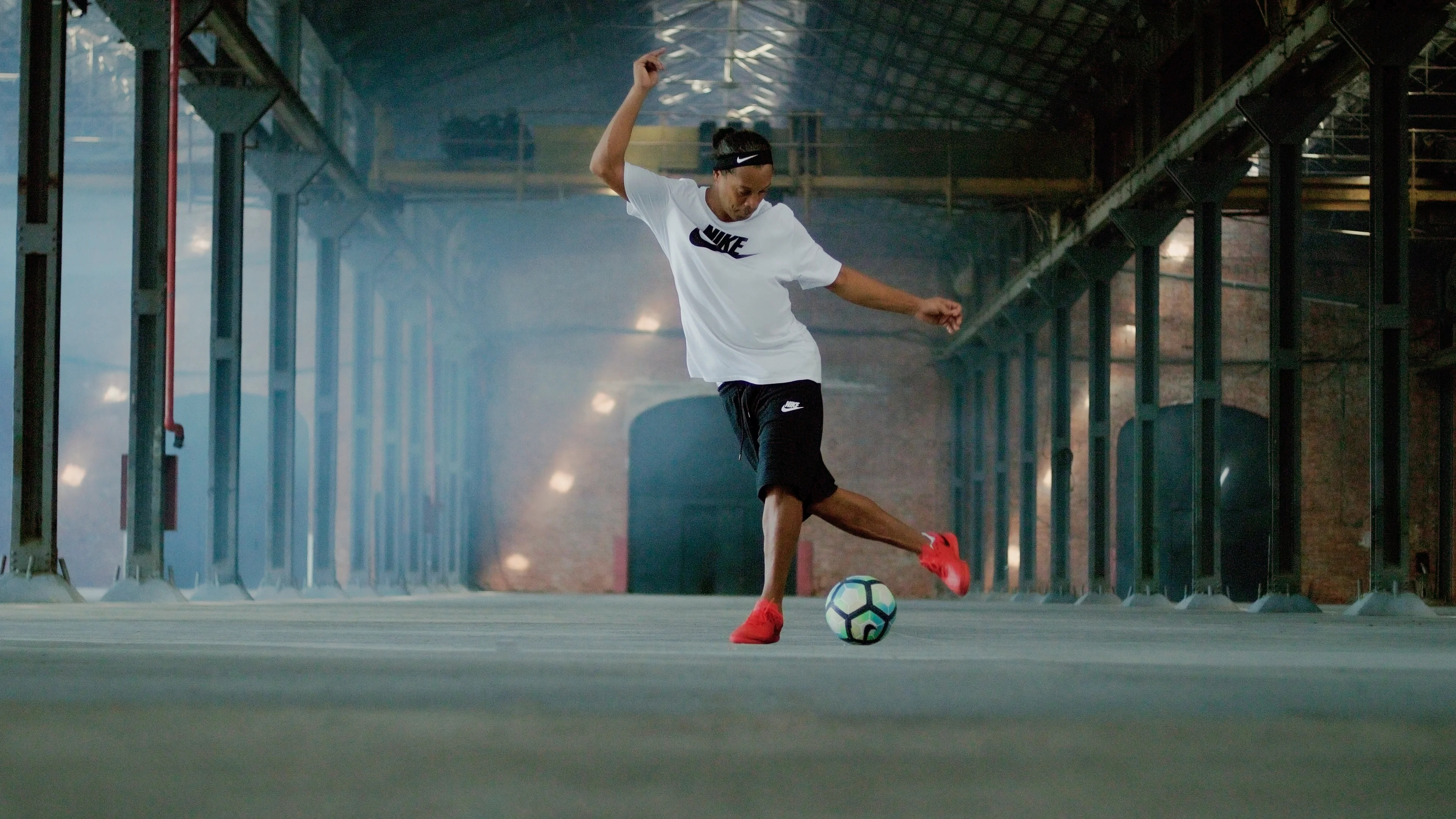 Ronaldinho 10 Nike Football