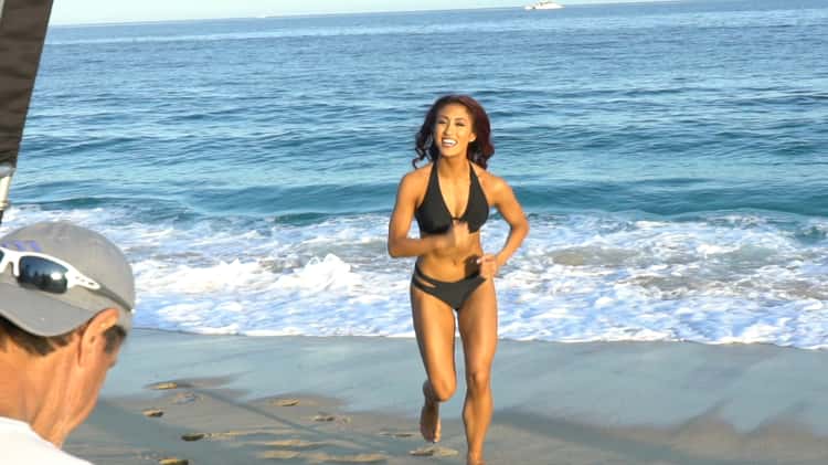 2018 Swimsuit Calendar Shoot : Washington Redskins Cheerleaders