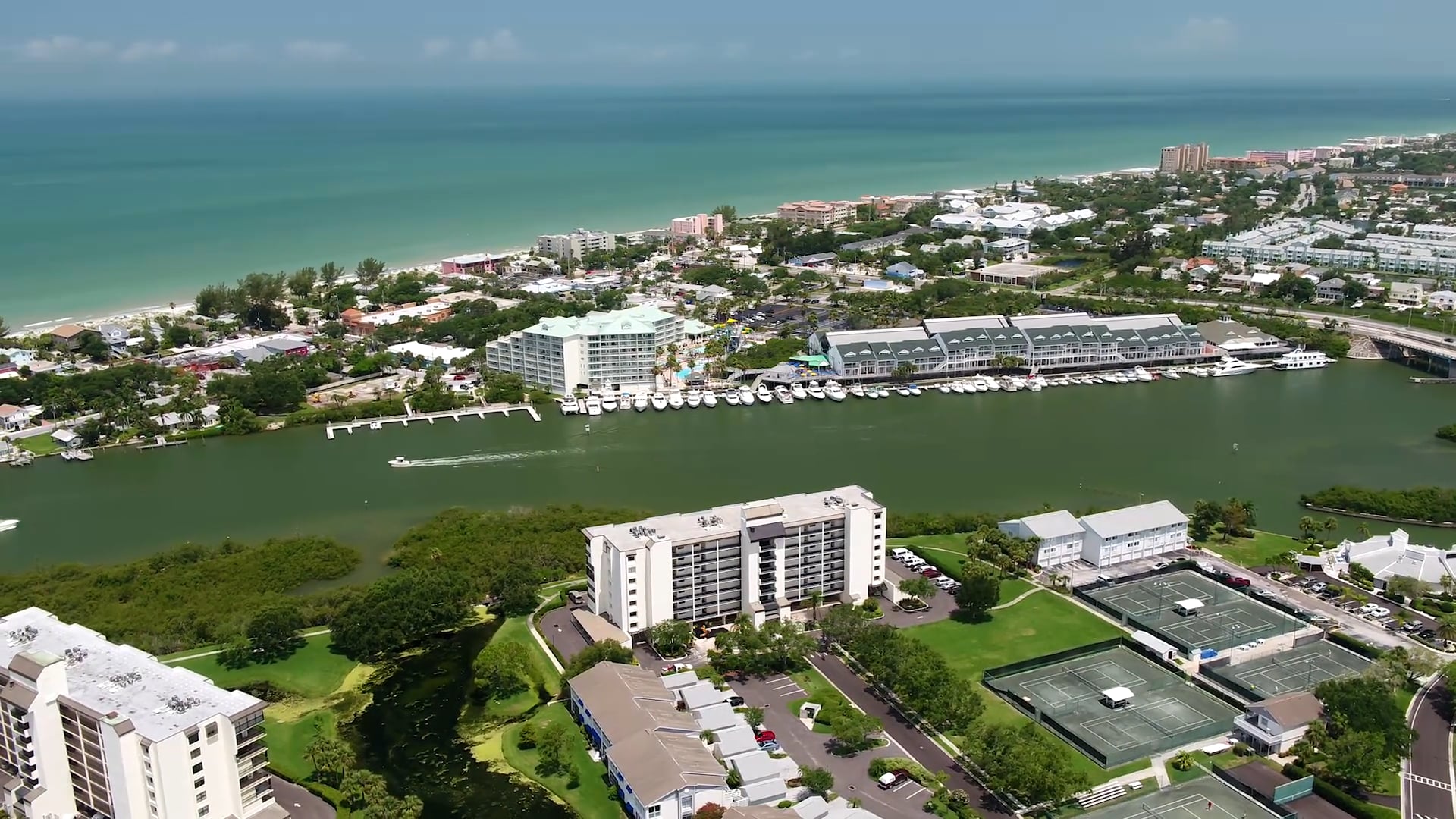 11730 Shipwatch Drive Largo, Florida 33774 Presented By Heloise Povey