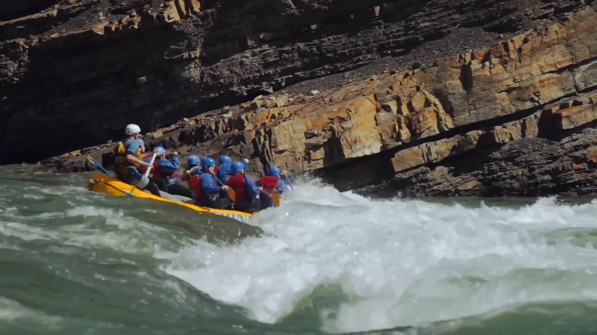 Horseshoe Canyon Rafting with Chinook Rafting on Vimeo