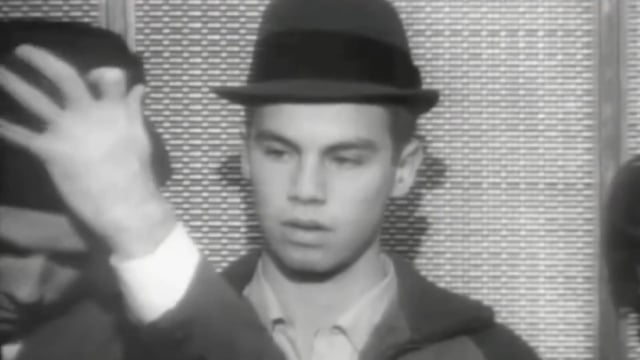 The psychology of conformity - Interesting reality experiment.