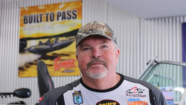 FLW Tour Pro Bill McDonald talks Lucas Oil Marine Oil and your outboards  warranty – Anglers Channel