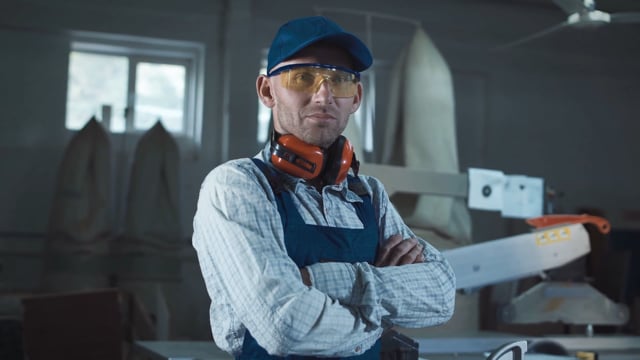 Module 2: Choosing the Right Head Protection Equipment - Video Thumbnail
