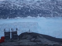 Newswise:Video Embedded scientists-capture-breaking-of-glacier-in-greenland-