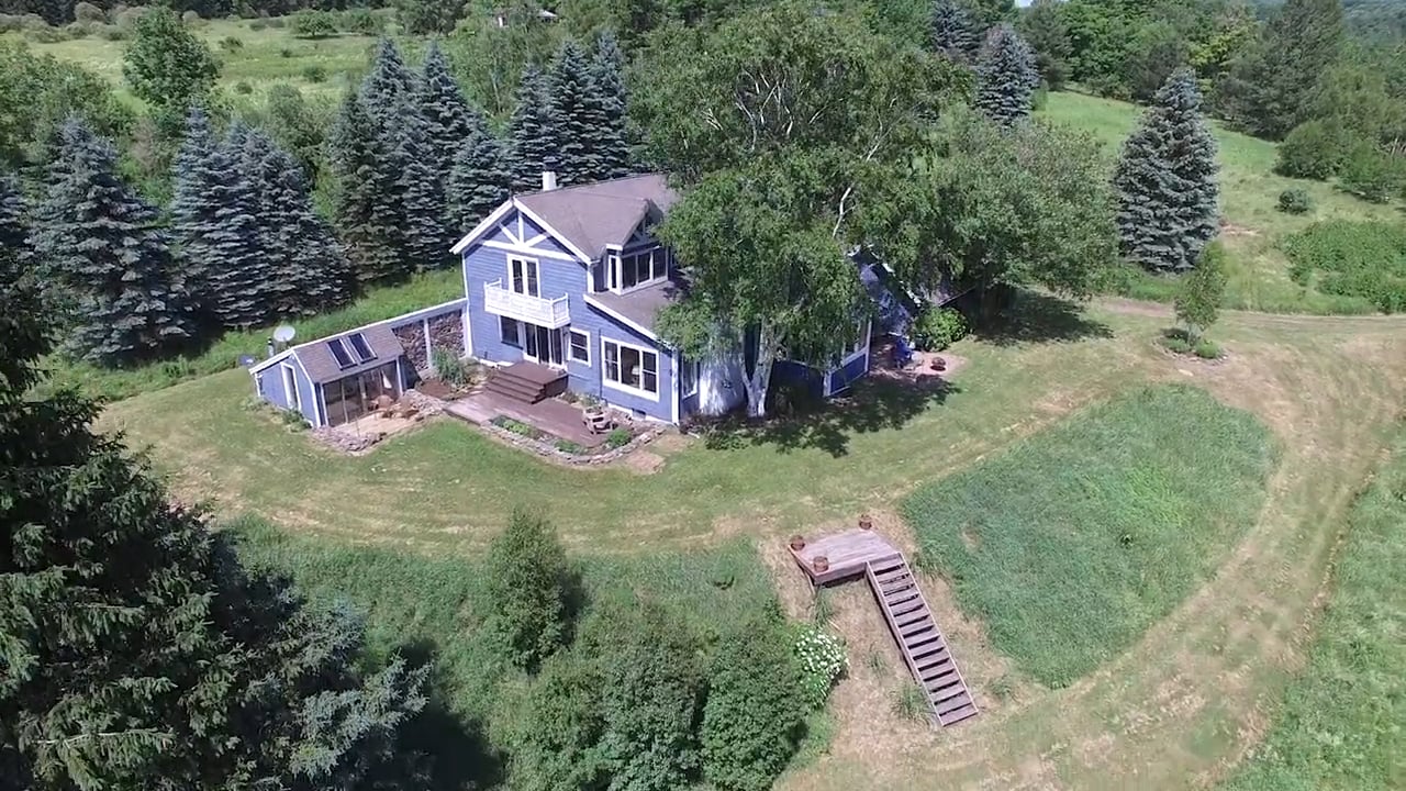 37652 realestateroxburyny_01 on Vimeo