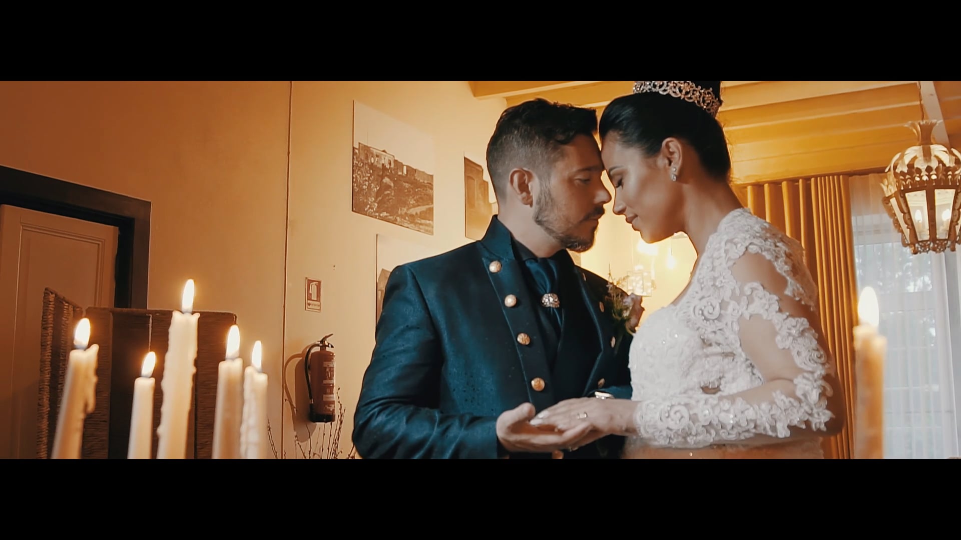 Grávida, ex-BBB Kelly Medeiros se casa em Portugal