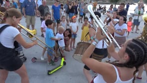 La Balcan Paradise Orquestra i Lisístrata al Festival Portalblau