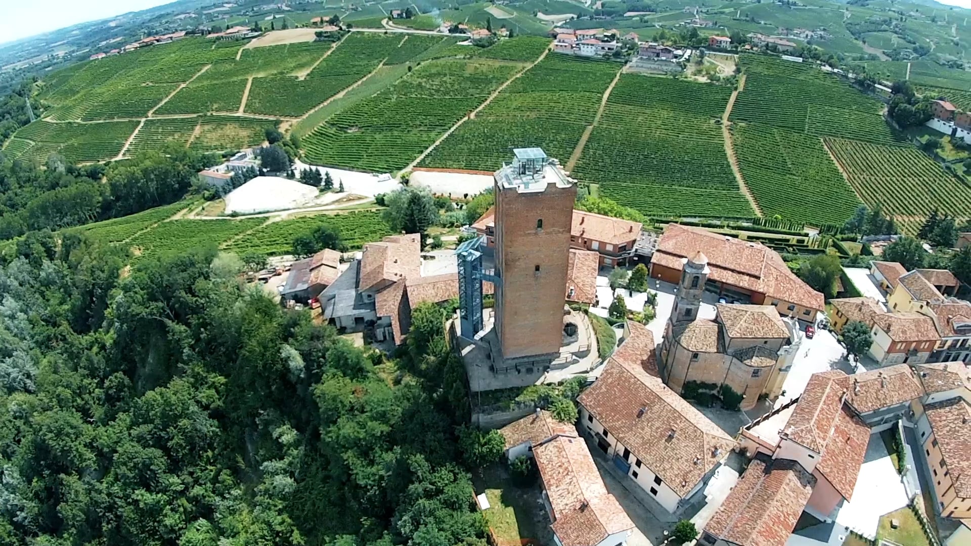 Barbaresco in estate