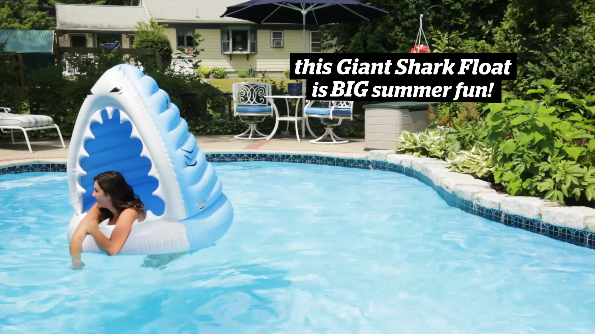 Man eating shark hot sale xl pool float