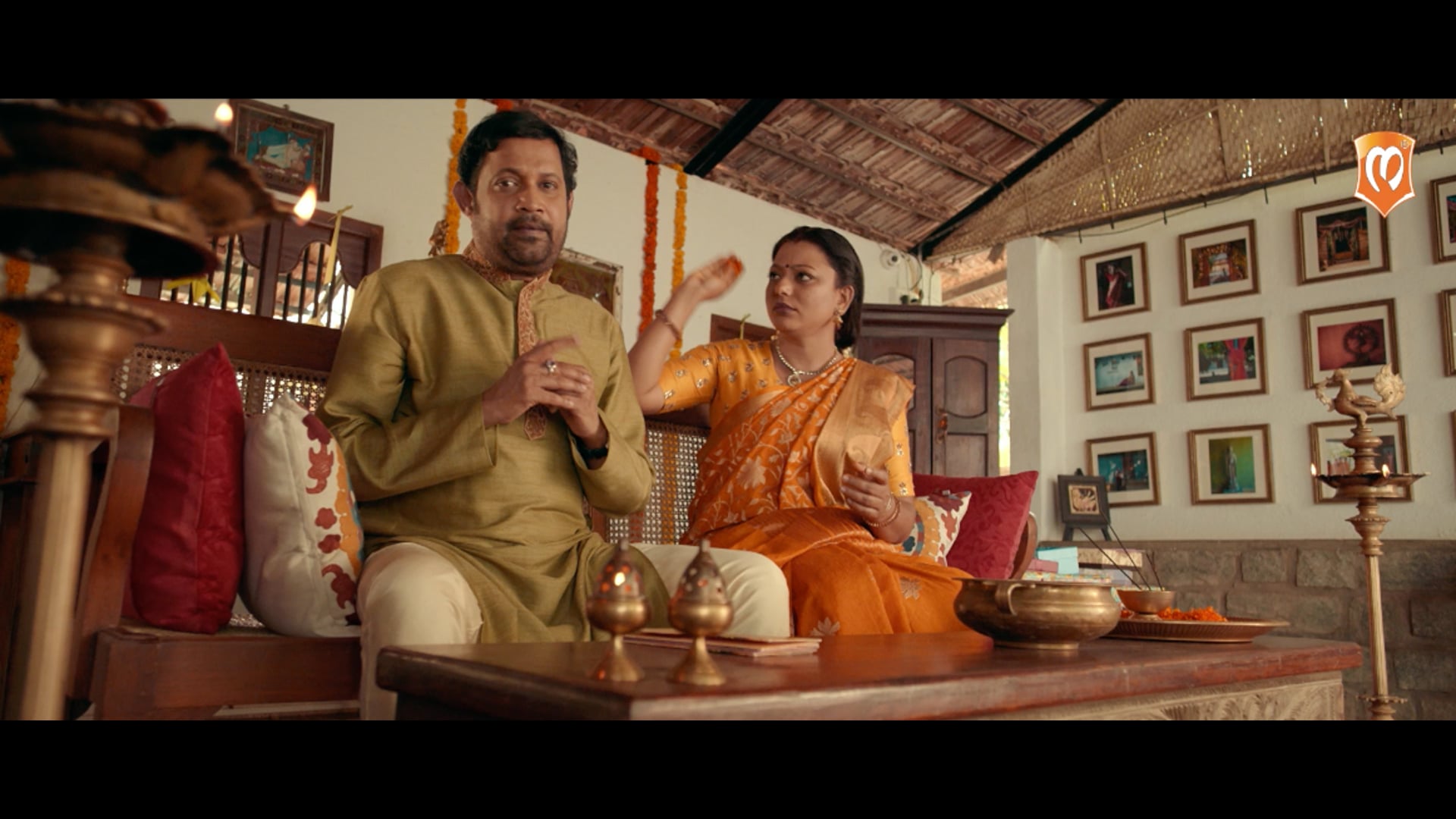Mebaz (Fighting Couple) - Celebrate Differences