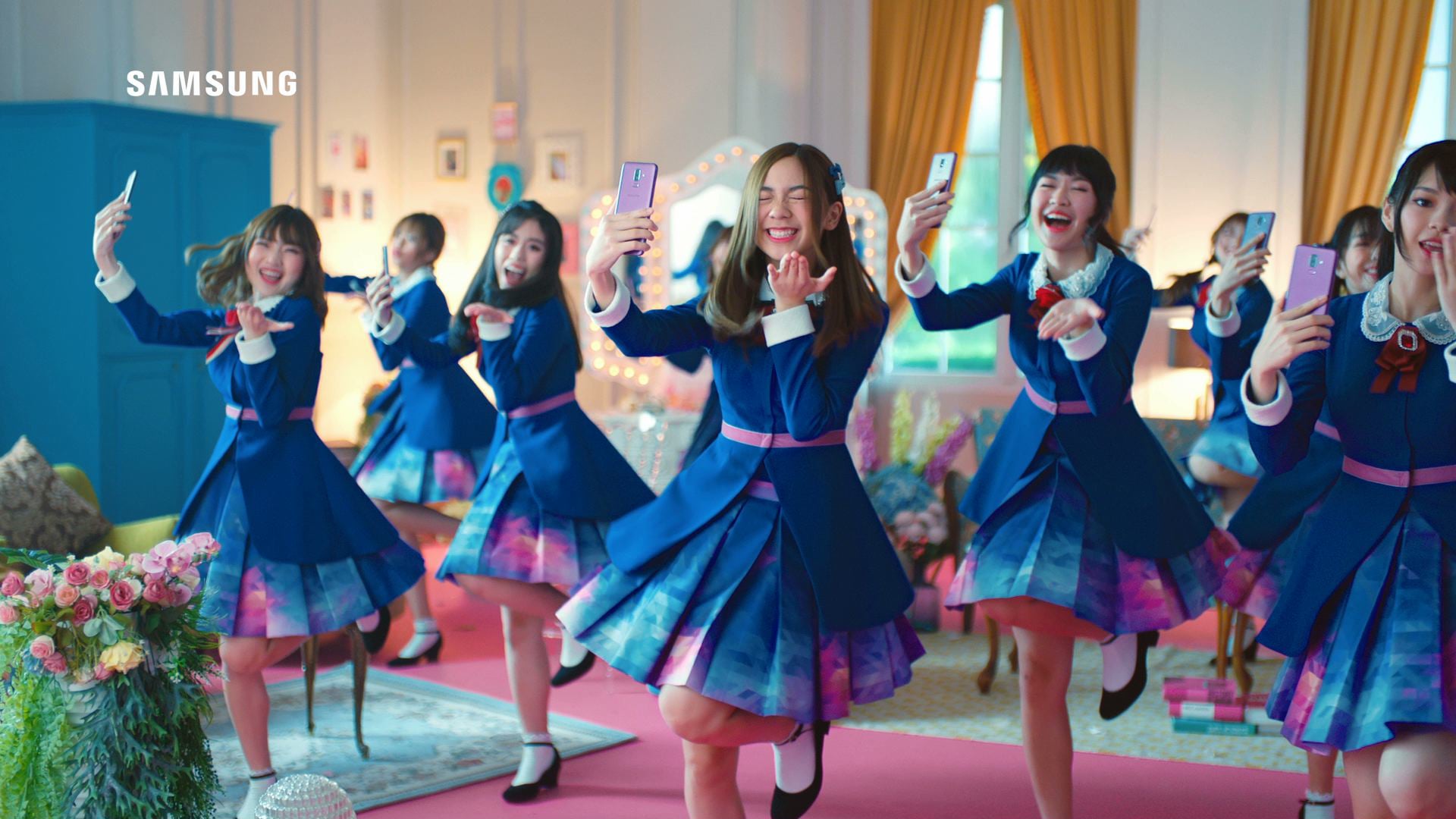 Samsung Galaxy J8 x BNK48