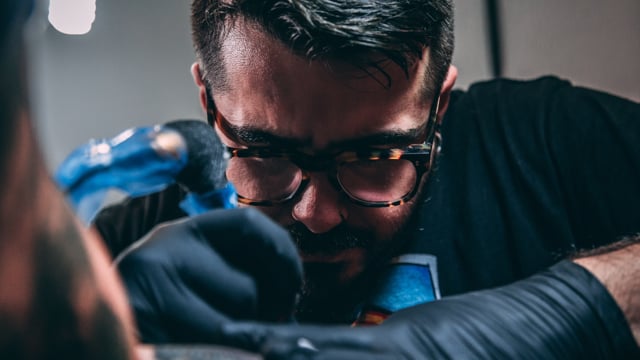 BECOMING A TATTOO ARTIST (Short Documentary)