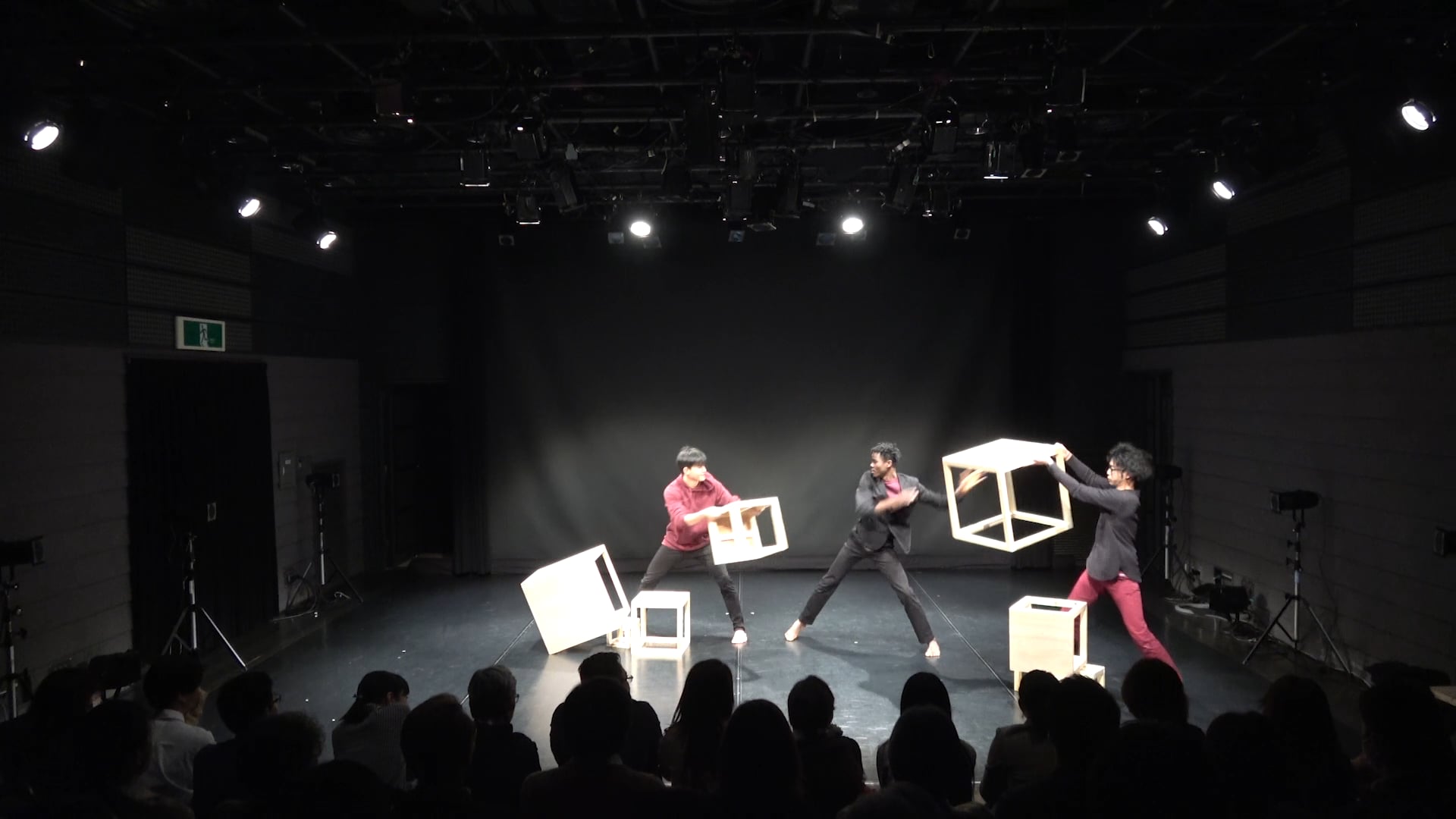 Dance piece 'Defection for beginners:The country of DREAMS'「亡命入門：夢ノ国」