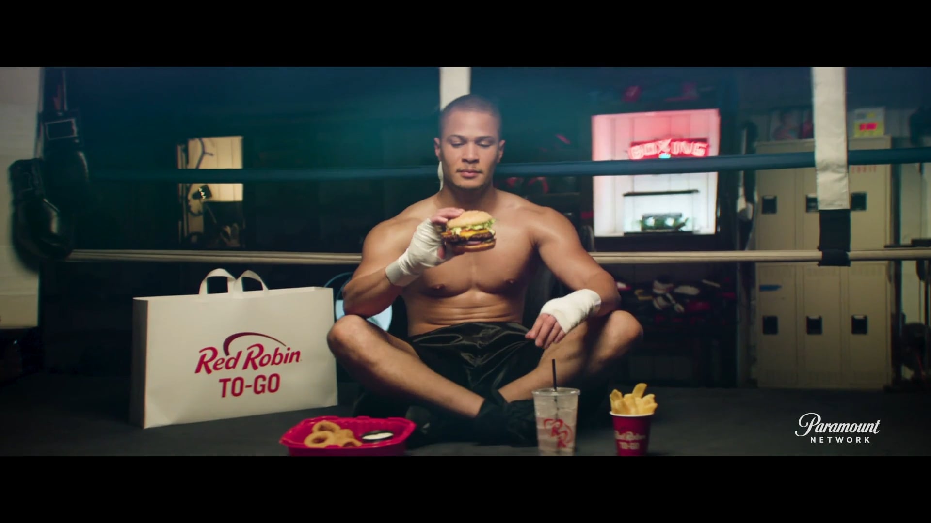 RED ROBIN