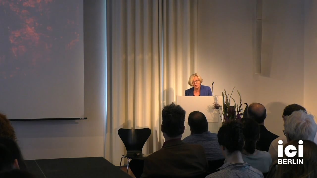 Introduction by  Eva Warth