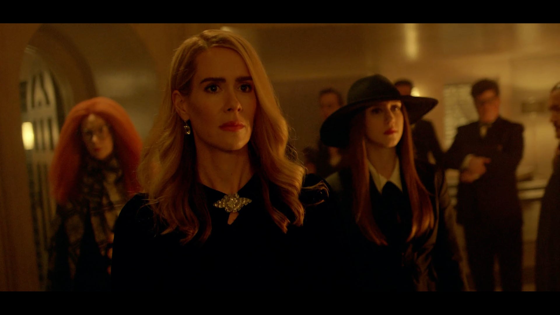AMERICAN HORROR STORY S8 - "THE RETURN"