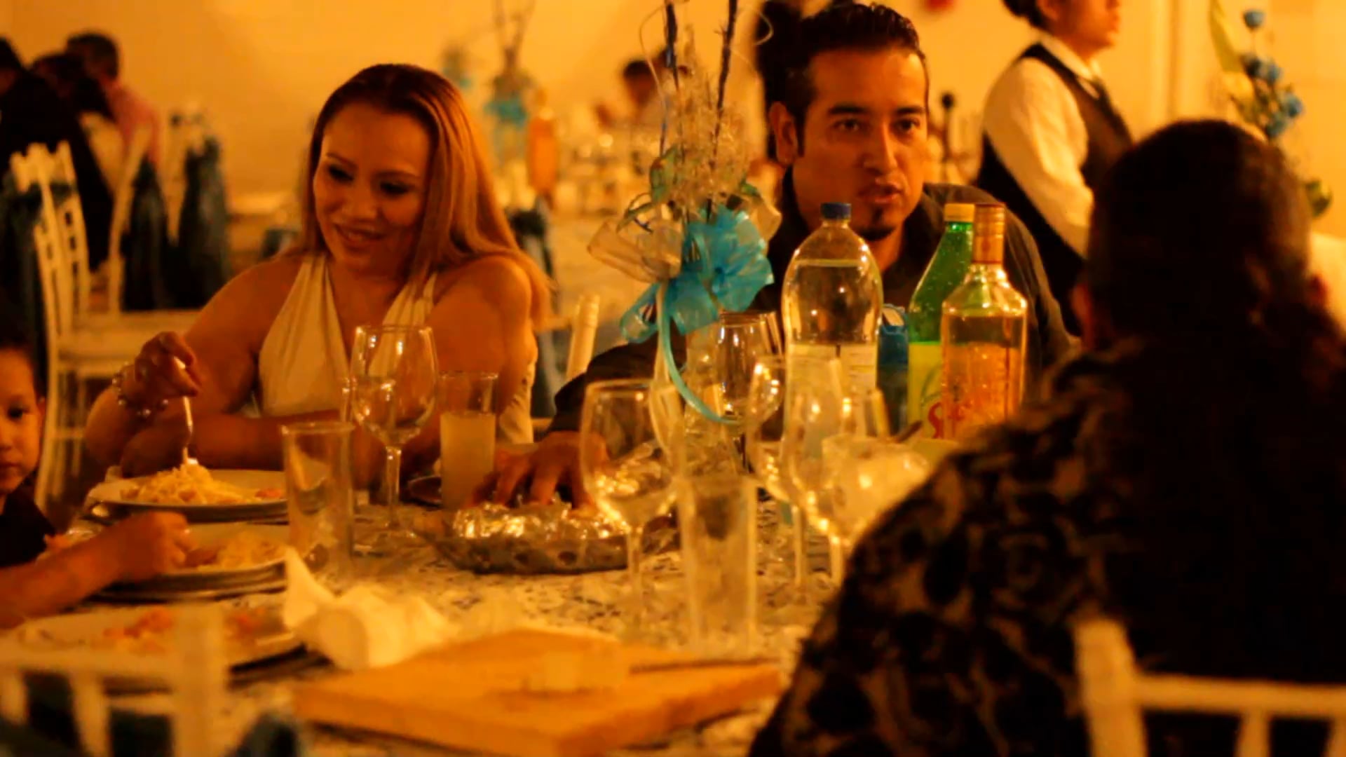 fiesta Shelly salon libanez