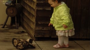 Watch Yasmine grouping toys