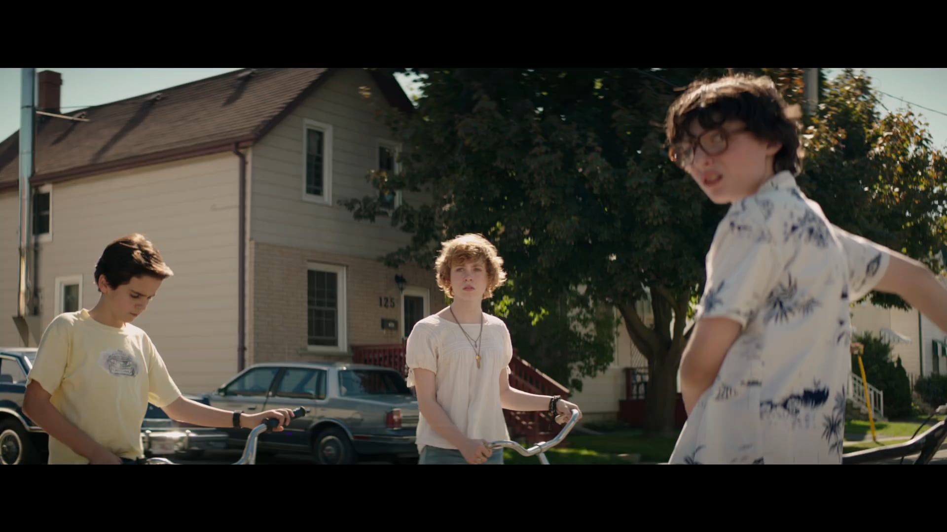 IT - Official Trailer 1 (1080p)