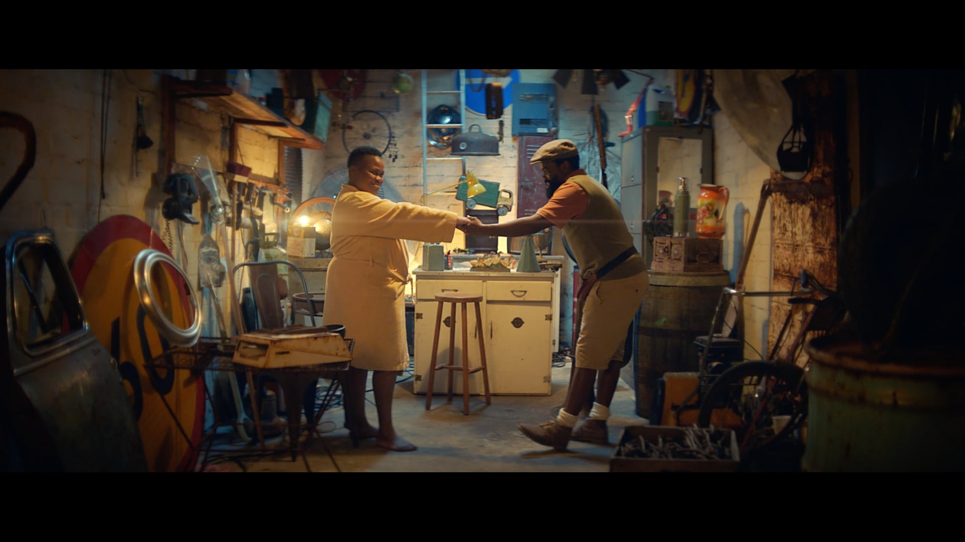 JEREMY LOOPS - "GOLD" OFFICIAL MUSIC VIDEO