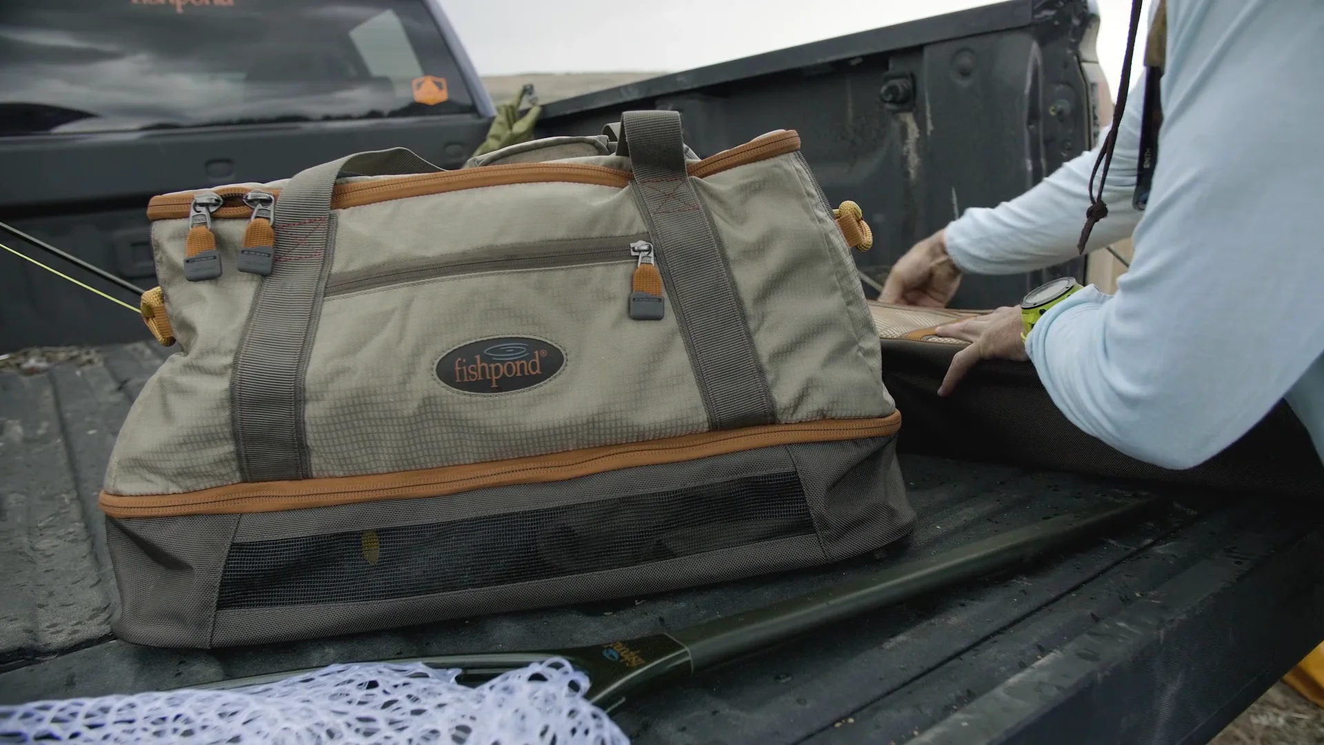 Fishpond Flattops Wader Duffel Bag on Vimeo