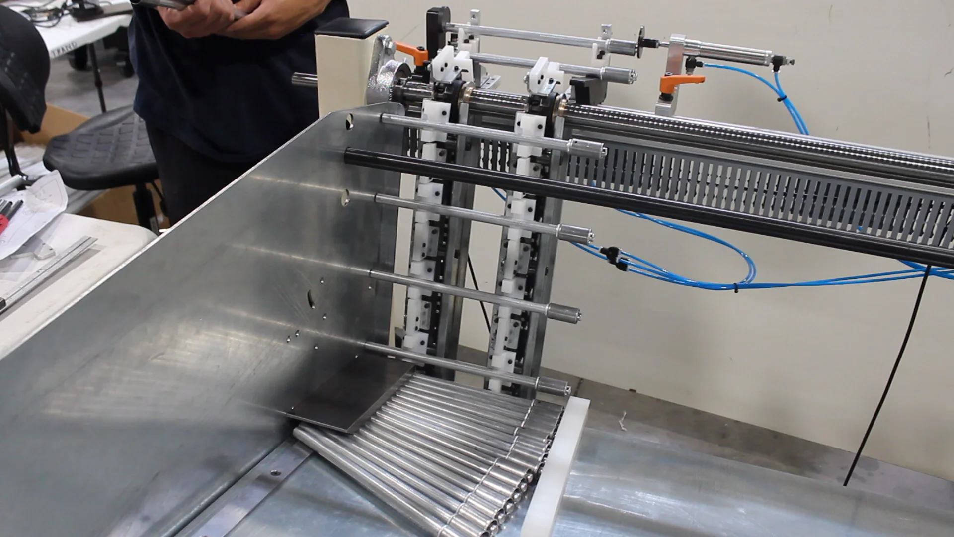 Tube Loader, 1/2 Diameter on Vimeo