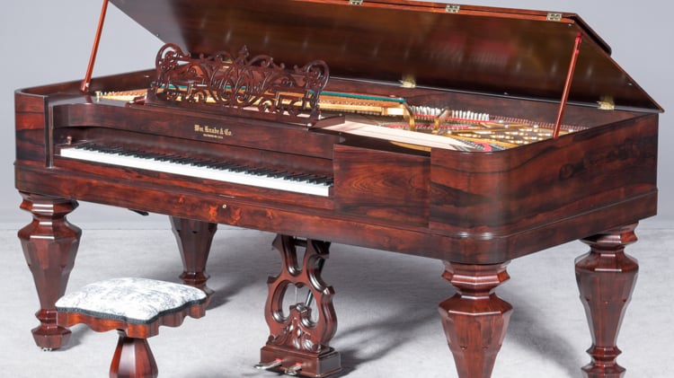 Pianoforte a coda quadrato WM Knabe del 1870 circaPianoforte a coda quadrato WM Knabe del 1870 circa  