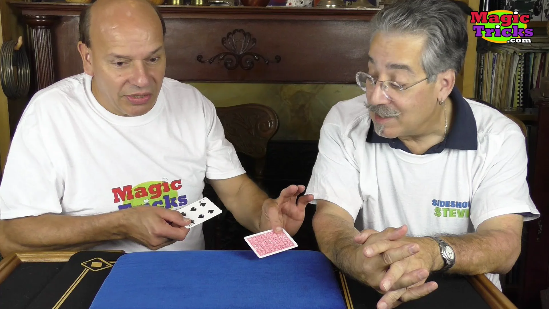 Two Card Monte - MagicTricks.com