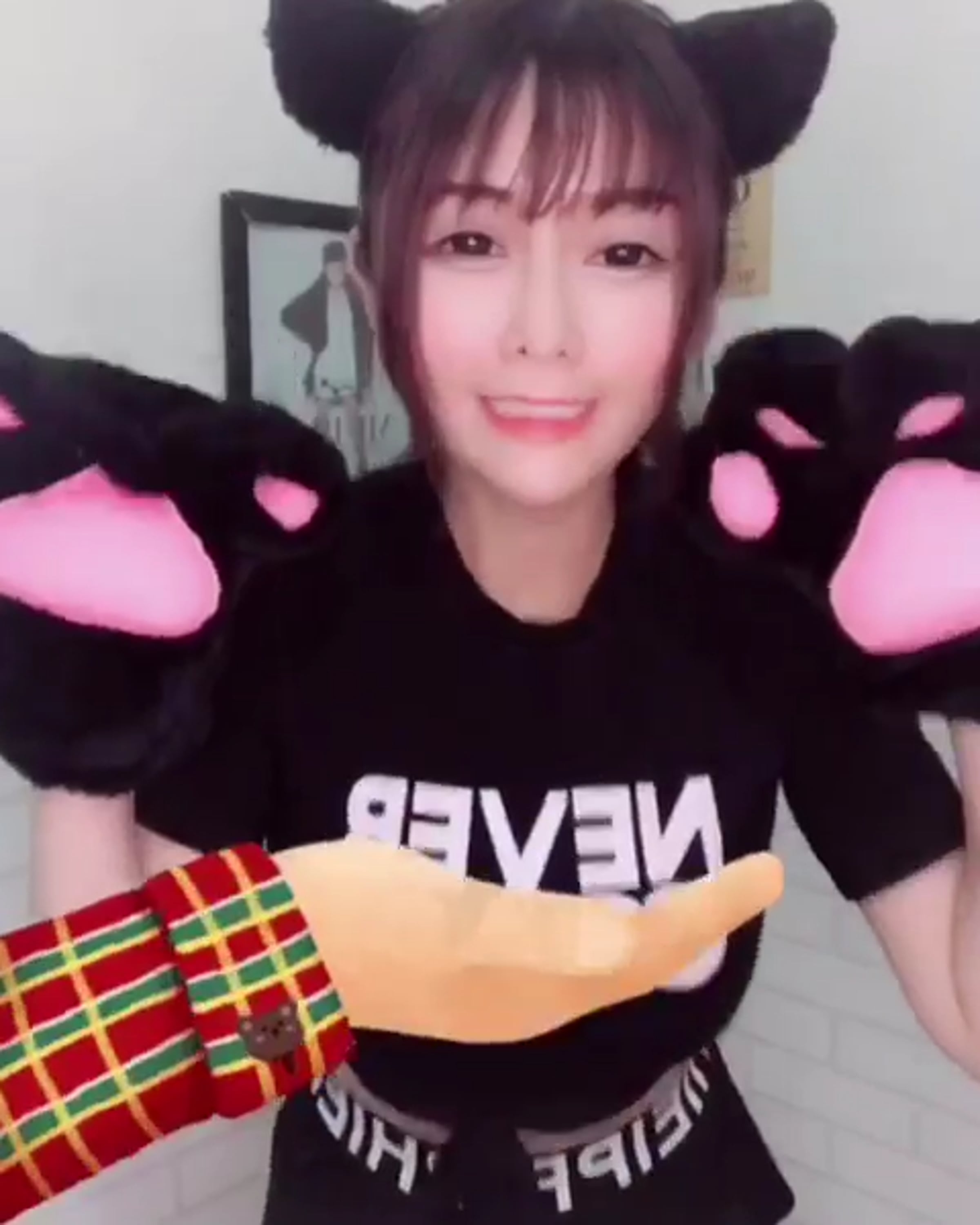 安希 (@vickybaby61) • Instagram photos and (6) | Videos & Movies on Vimeo