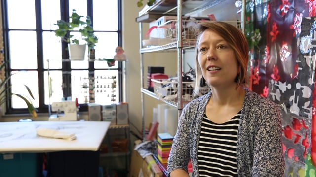 Rural Artist Uses Social Media to Reach a Broader Community 