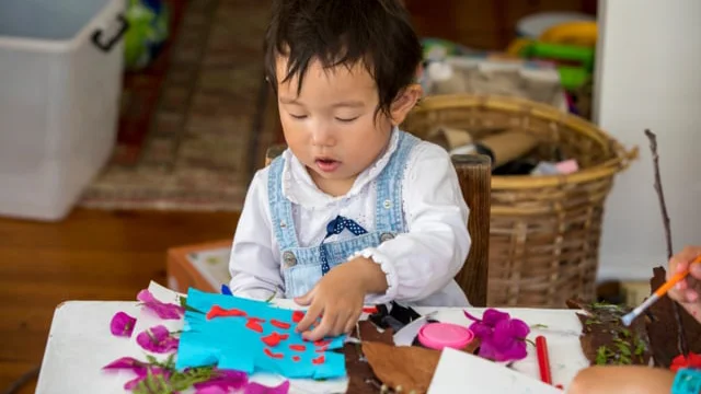 Creative play & activities for toddlers