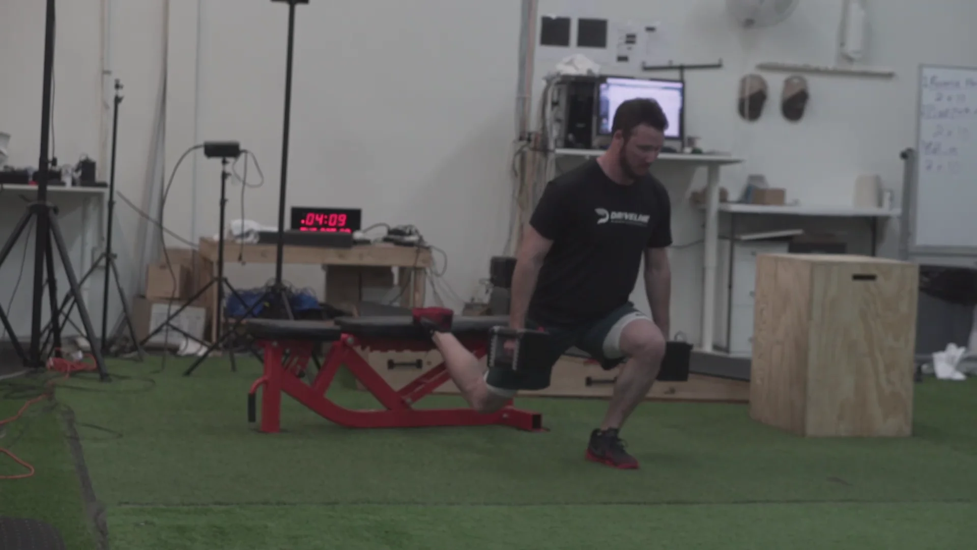 Split squat lateral discount hop