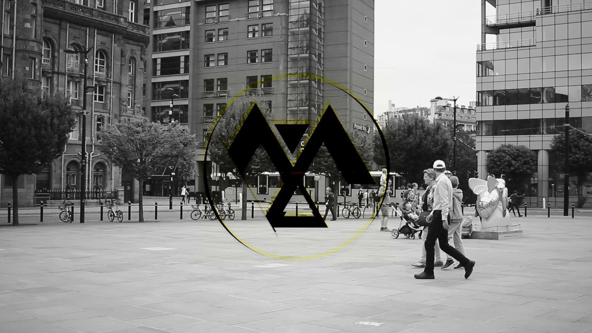 Manchester Bee - Mennis