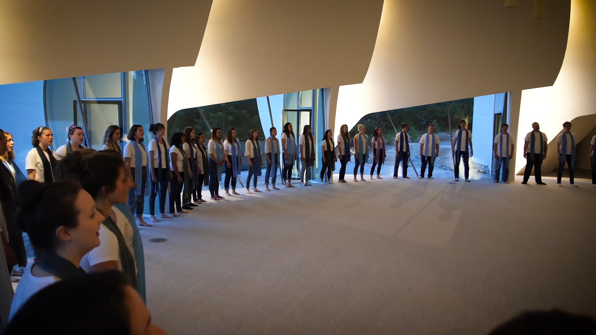 Corazón and CTCA students sing TRILO at the Yasodhara Ashram