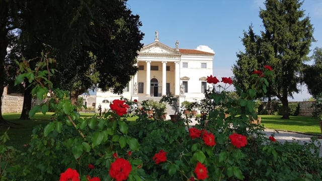 Magnificent neo-palladian villa in Veneto