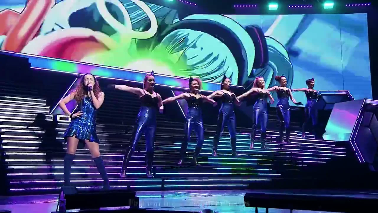 B Who I Want 2 B [LIVE] - Namie Amuro [安室奈美恵] | Videos