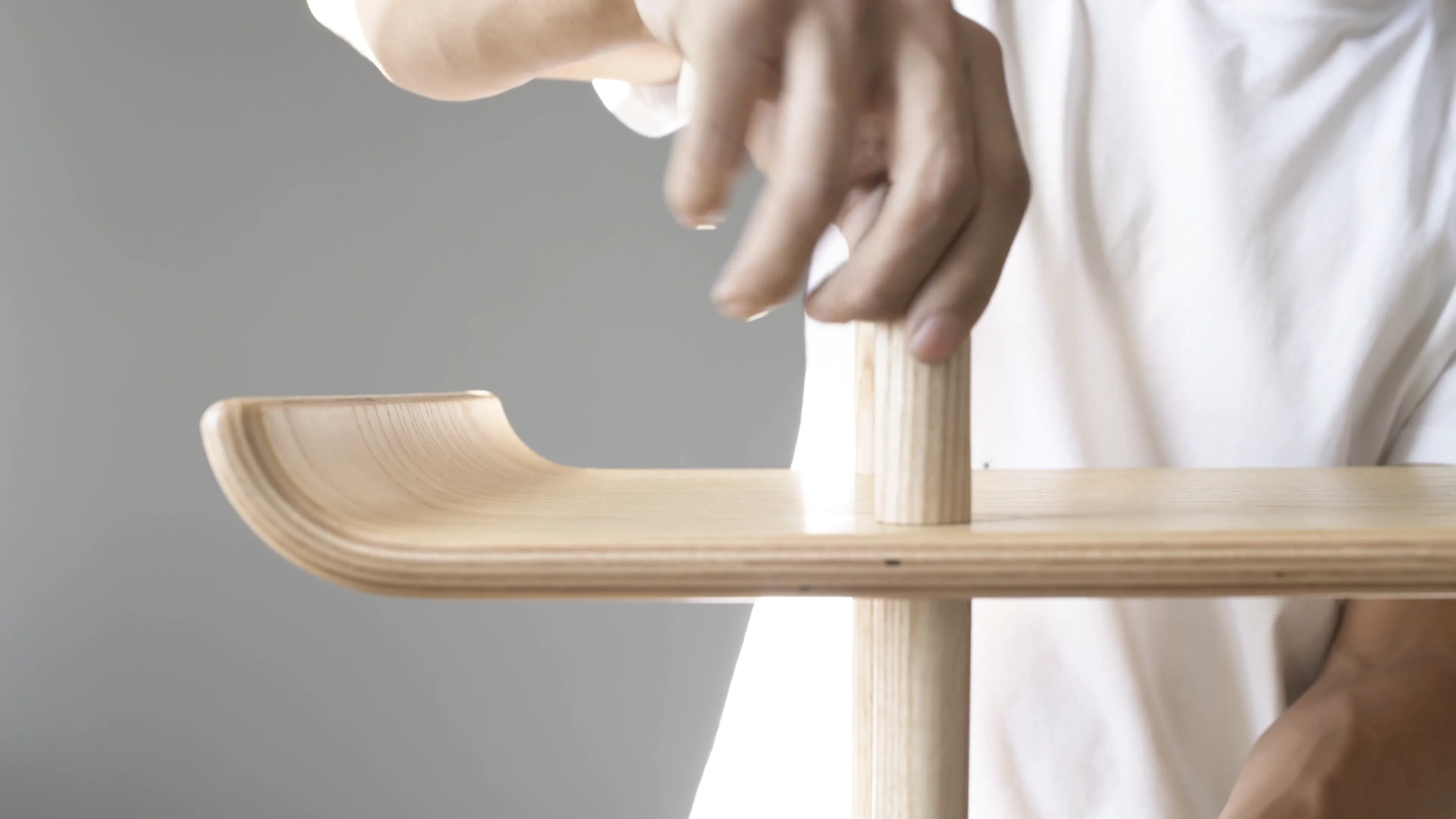 ケーススタディ® 家具 Alpine® シェルフ – Modernica