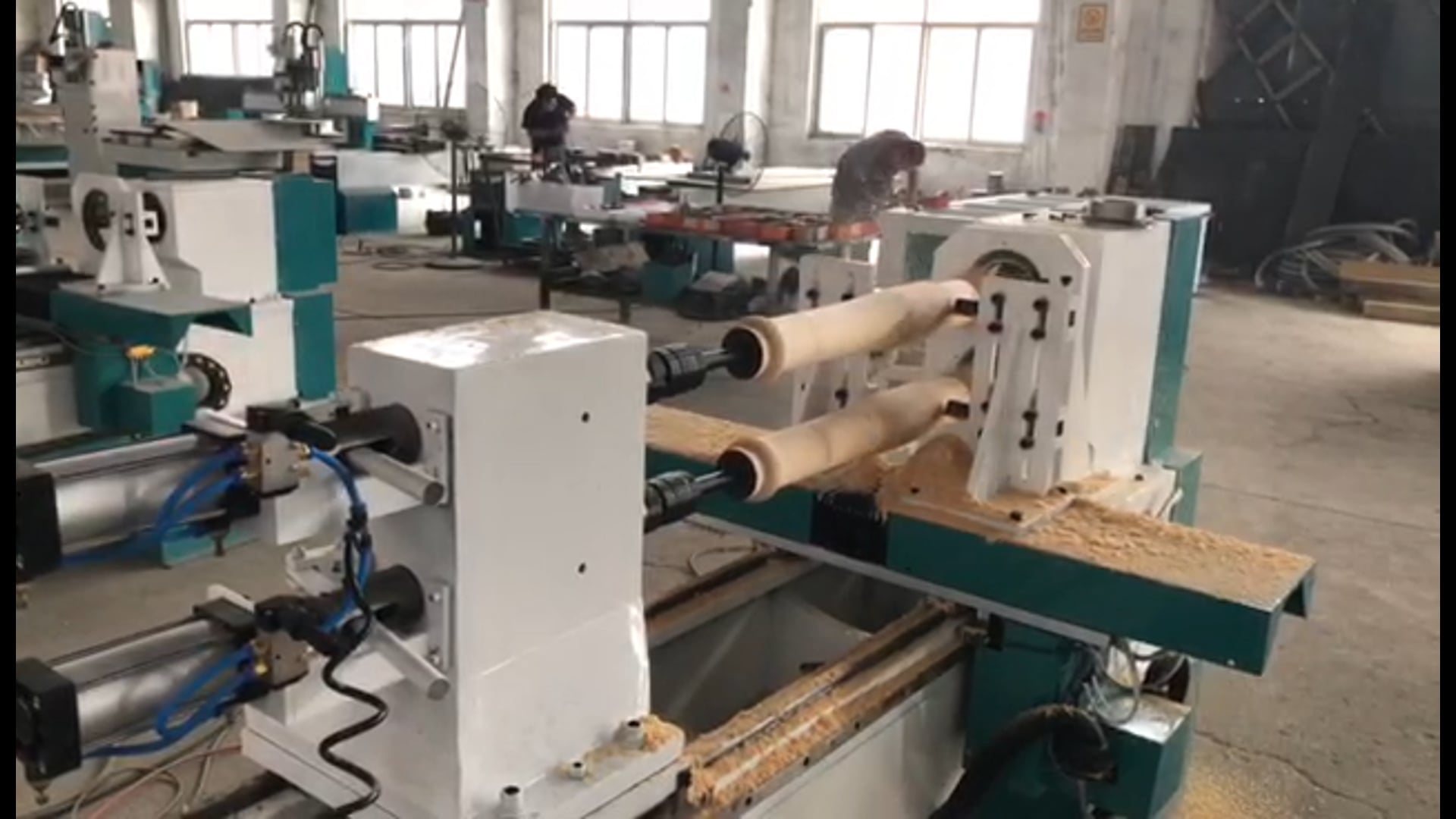 Processing baseball bat with double axis CNC wood lathe