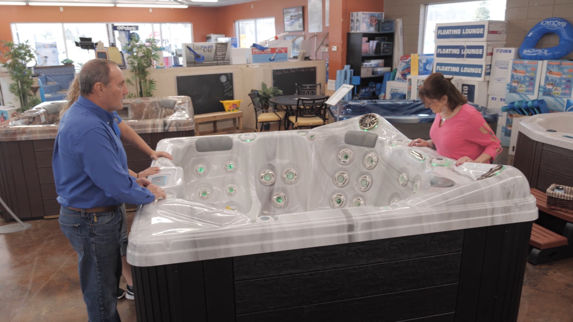 Hot Tubs Sales Managers Customer Stories And Social Videos In Store Hot Tub Customer Story San