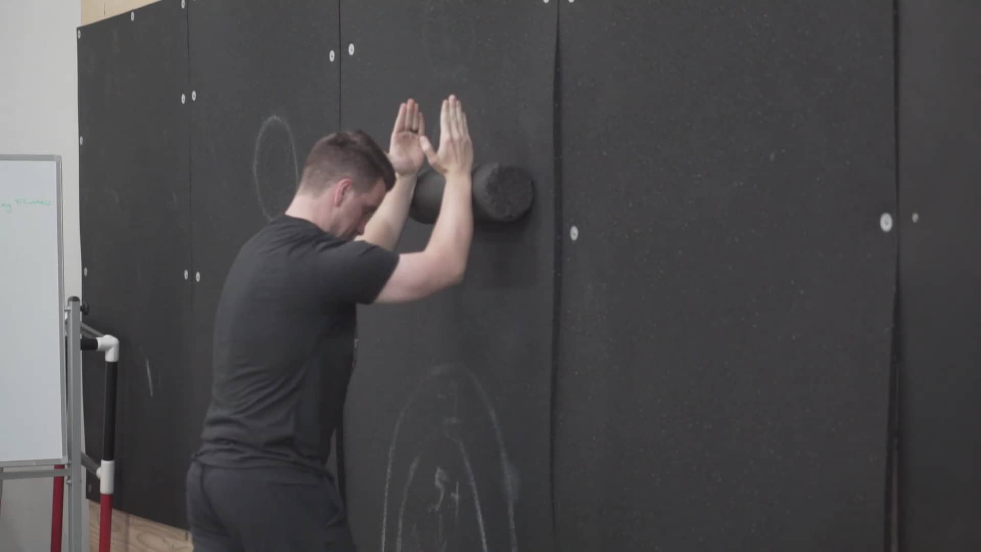 Serratus Wall Slide with Foam Roller on Vimeo