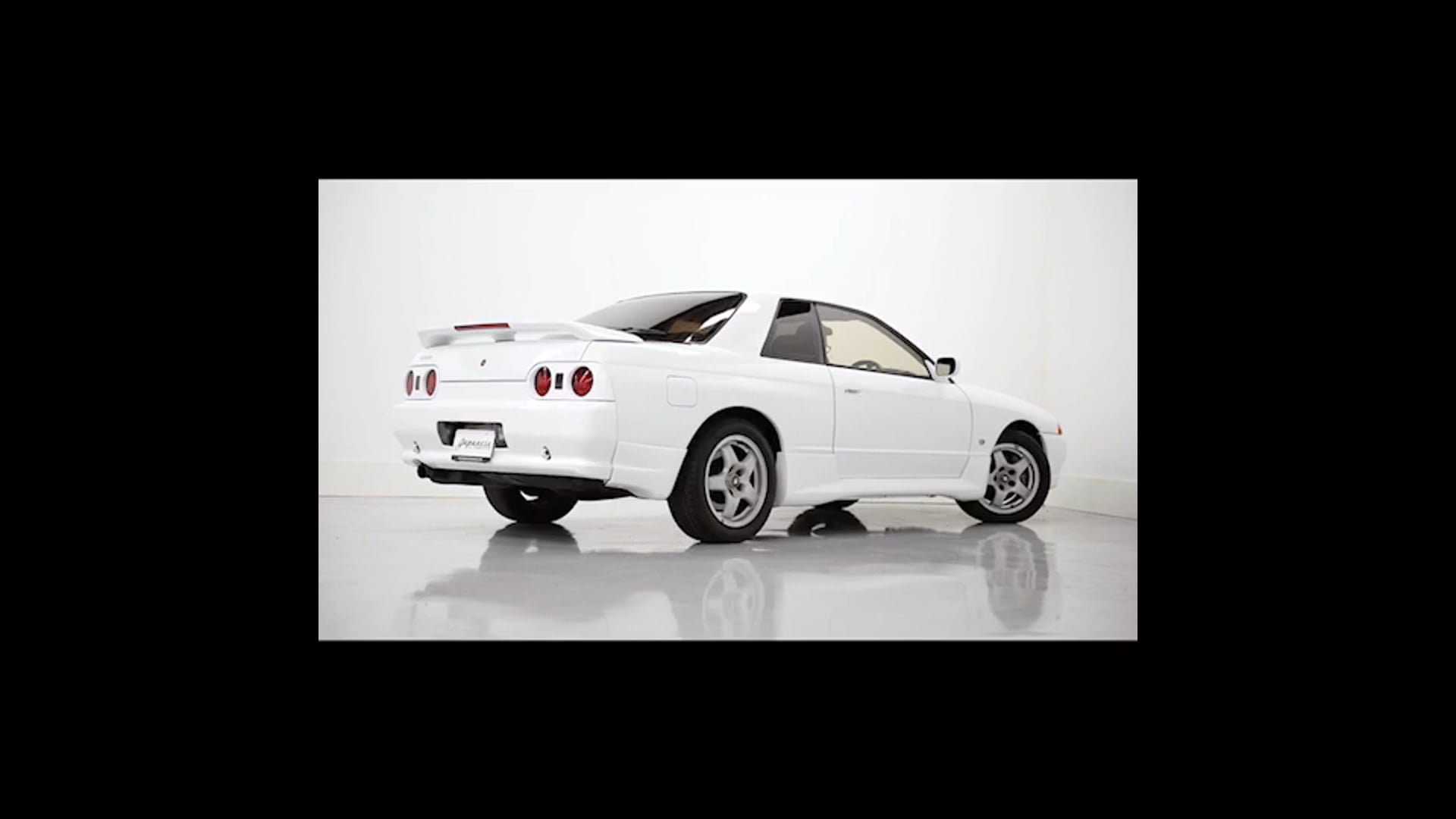 1993 Nissan Skyline Crystal White GTS-T