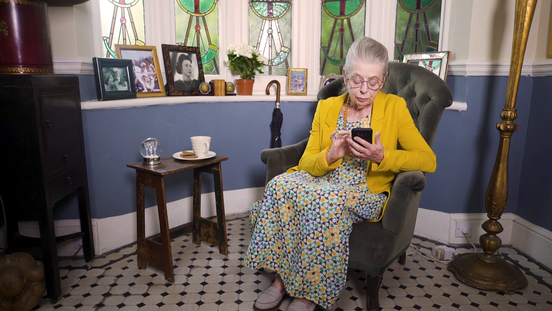 The Elderly Take On Dating Apps