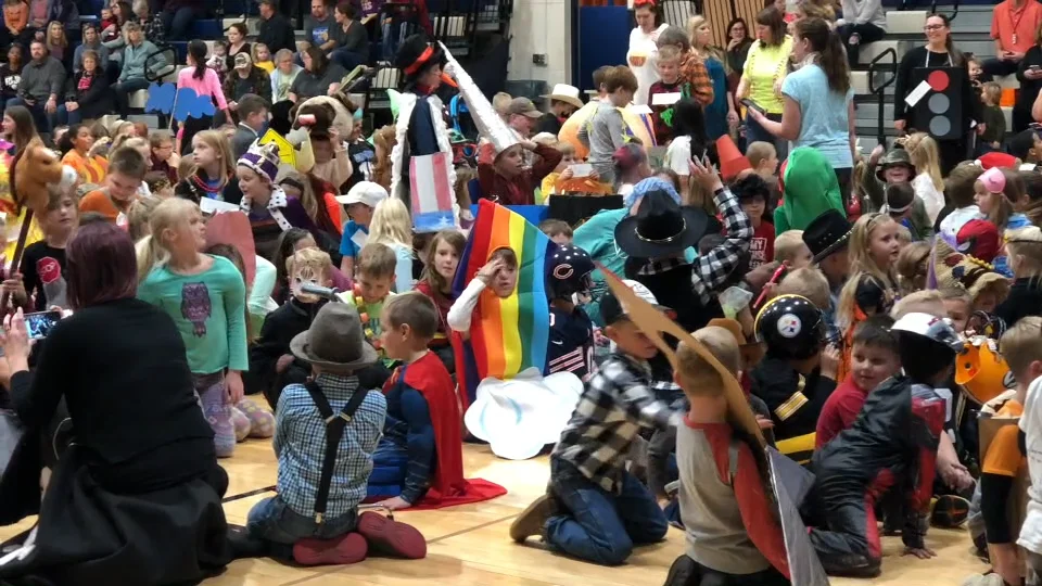 Eastland Elementary Literacy Parade on Vimeo