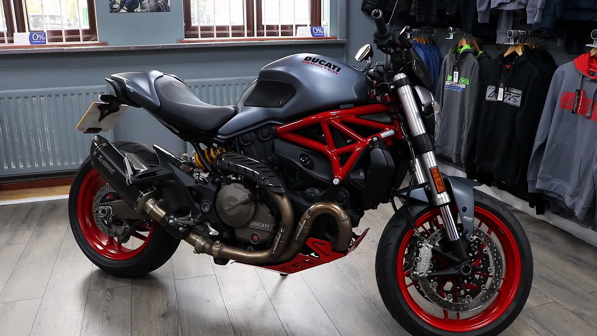 Ducati 821 store monster 2017