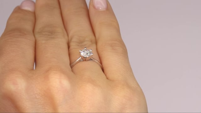 Wideo Pierścionek zaręczynowy  z diamentem Kartezja z białego złota