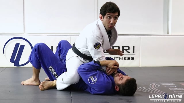 Cross Collar Control in Mount to Armbar