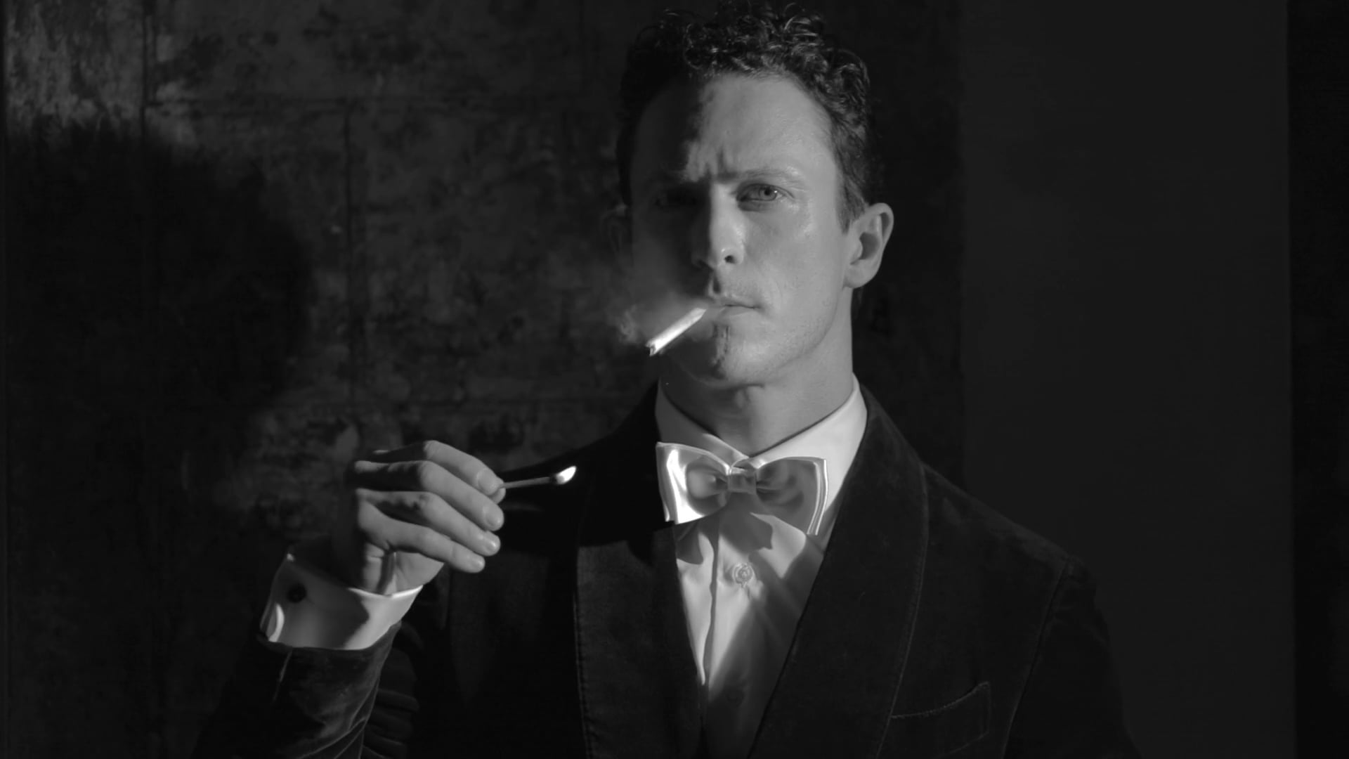 Jonathan Tucker - Resident Magazine